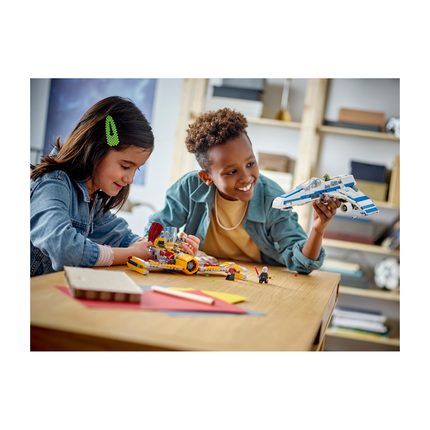 LEGO Star&nbsp;Wars 75364 - L&rsquo;E-wing de la Nouvelle R&eacute;publique contre&nbsp;le chasseur&nbsp;de Shin Hati