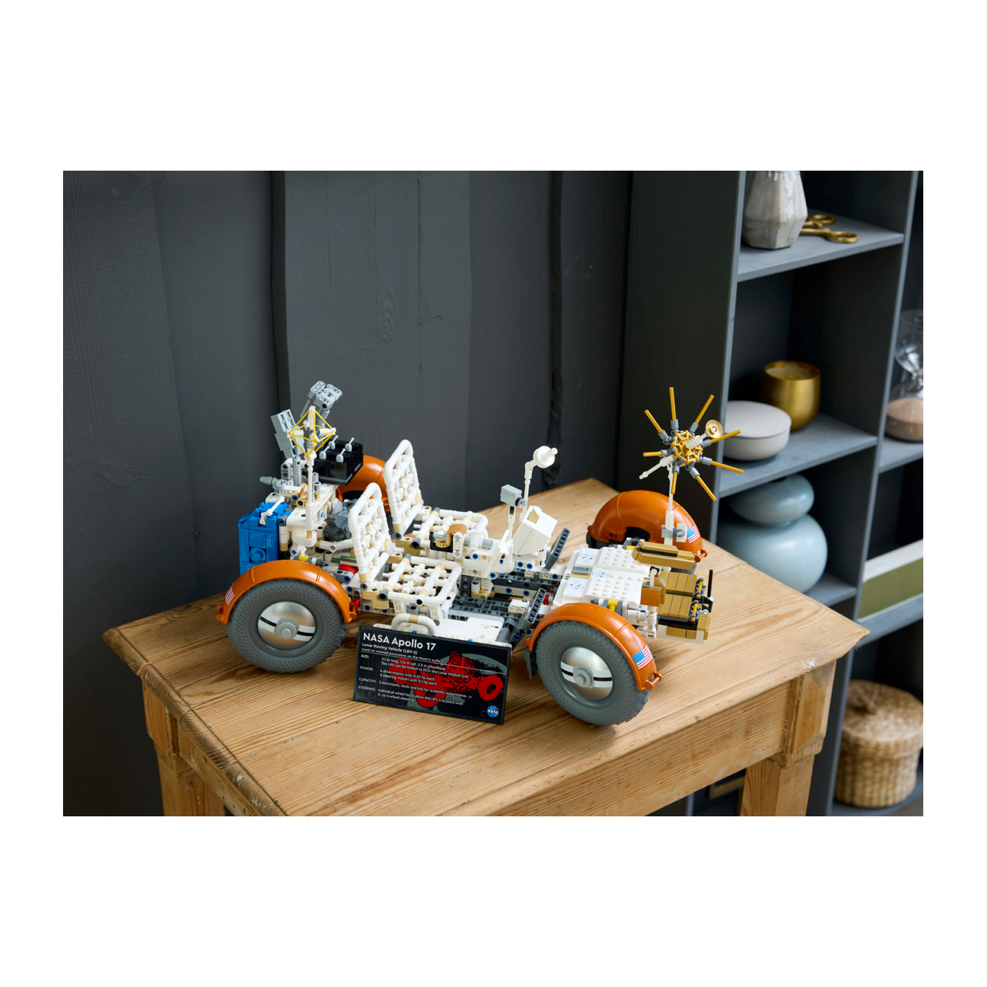LEGO Technic 42182 - V&eacute;hicule d&rsquo;exploration lunaire NASA Apollo - LRV